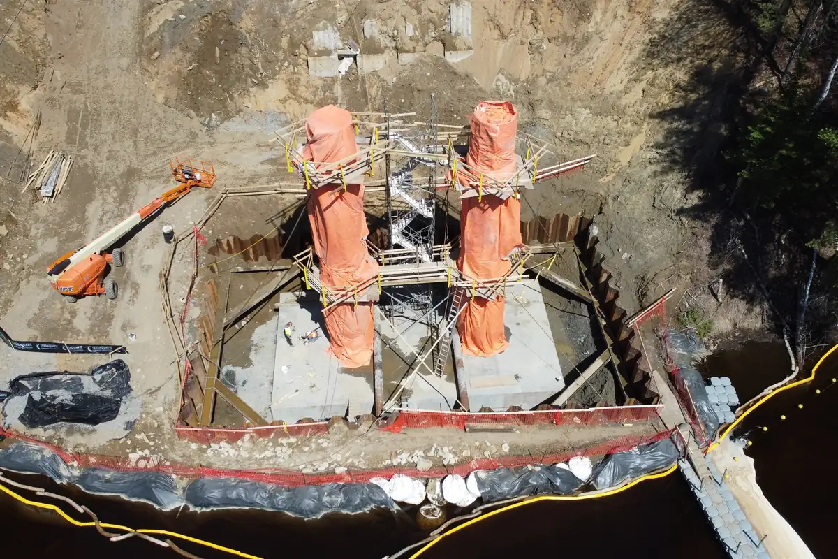 Formwork for pier columns in the river